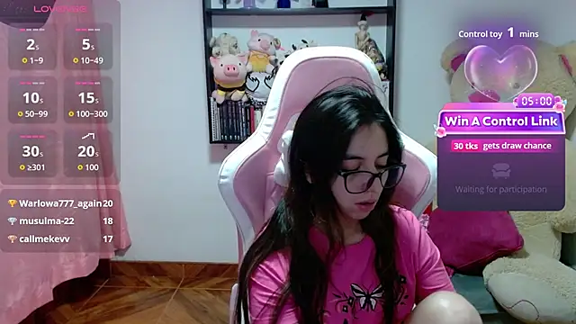 Live sex cam of Maggie_Fox3