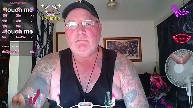 KINKYBLUEYES69 webcam