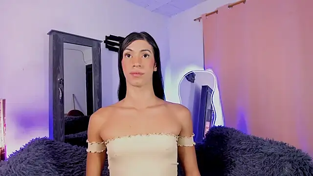 REINA_ADAHARA webcam