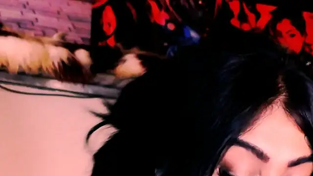 indian_dreamgirl webcam