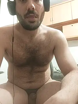 skrigul12 - Skrigul12's free webcam - UK Sex Cams