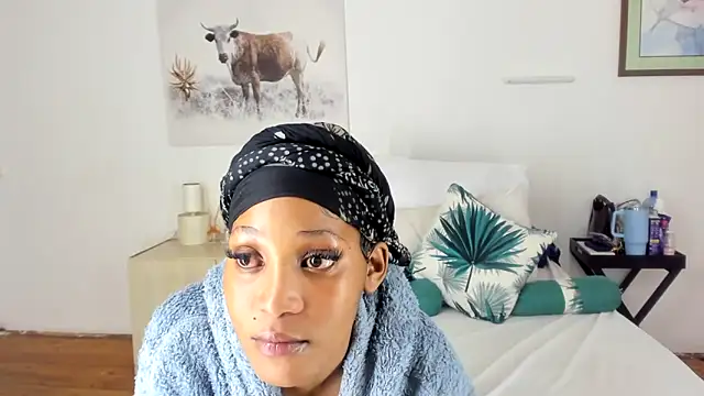 ConnieSmall24 webcam