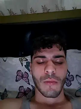 Handsomeboy3344 webcam