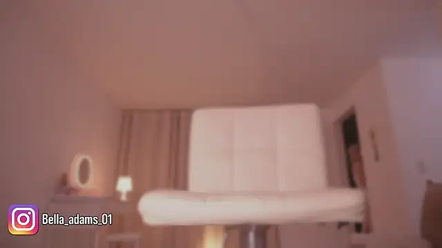bella_adams_ webcam
