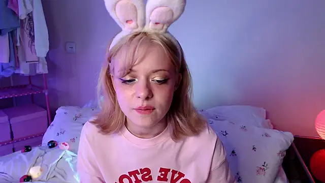 KatieMelone — * TEASE MY NIPS *