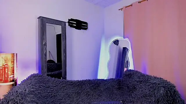 REINA_ADAHARA webcam