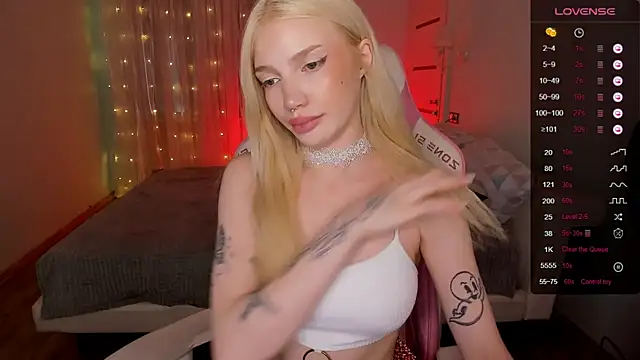 AnyaTaylor_ webcam