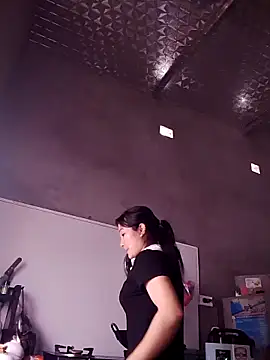 Live sex cam of Asami_6868