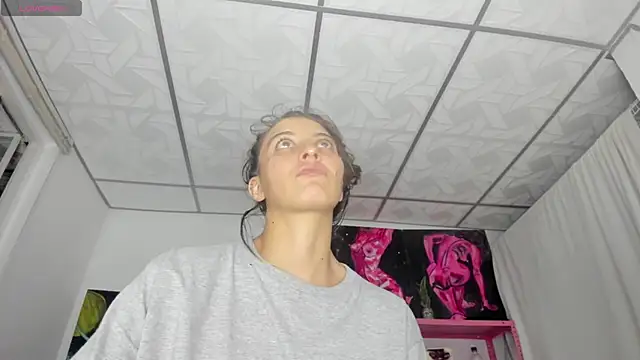 mariecam420 - Mariecam420's free webcam