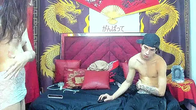 pride_couple - Pride_couple's free webcam