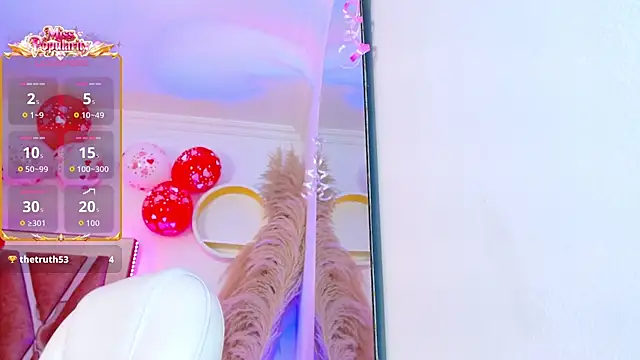 Aurora_Brownn webcam