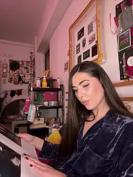 DahliaVonLure webcam