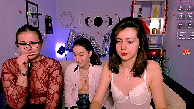 kitniss_dreamy webcam