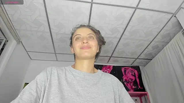 mariecam420 - Mariecam420's free webcam