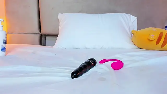 isabel_sofiaa webcam