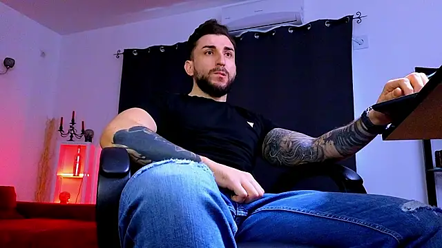 MightyAaron66 webcam