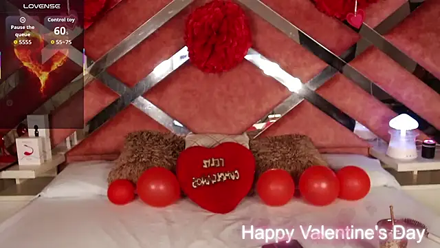 lily_queen30 - Lily_Queen30's free webcam - UK Sex Cams