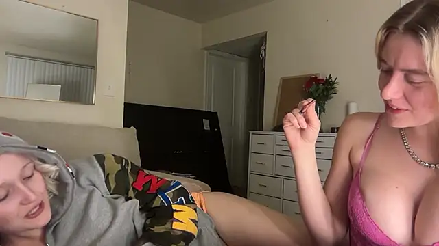 blondebunny999_999 webcam