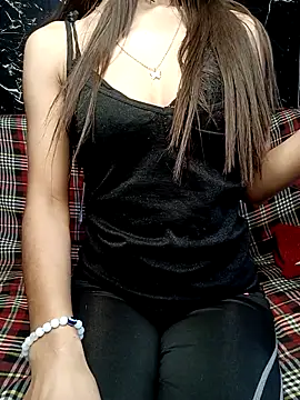 Webcam Model (poojaji690)  is live.Free join now!