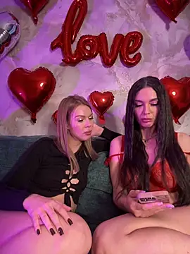 emma_catt - Emma_Catt's free webcam - UK Sex Cams