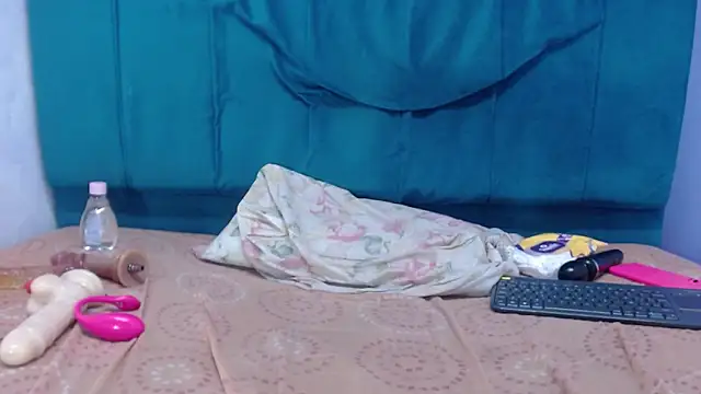 andrea_lopeez - Andrea_lopeez's free webcam