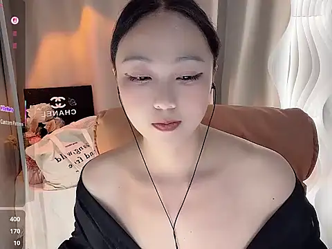 美女Lydia-668在线直播