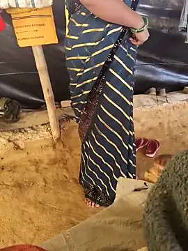 Indiandesicouple155 webcam