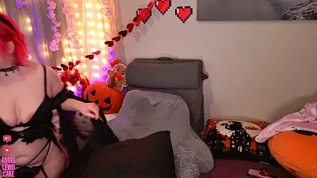 Angel-Lewd-Cake webcam