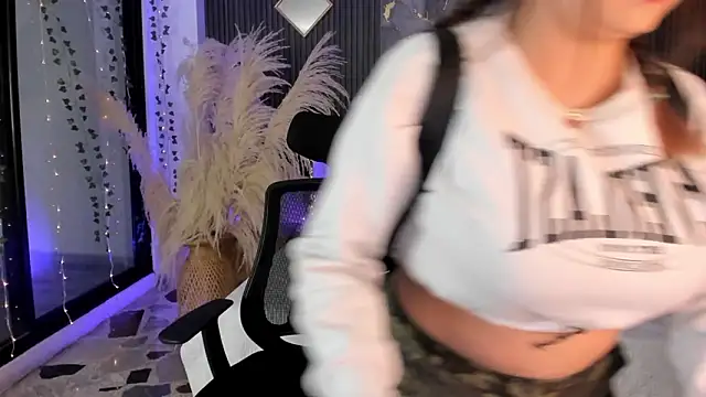 SarahCastro1_ webcam