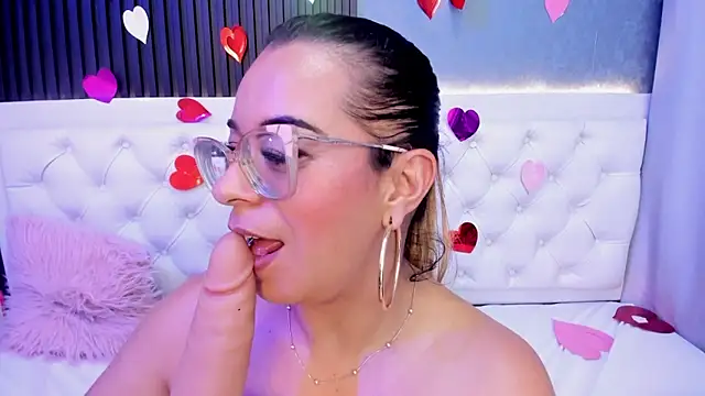 MHONIKBELUCCI webcam