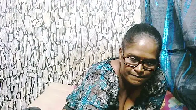 Exotic_indian95 webcam