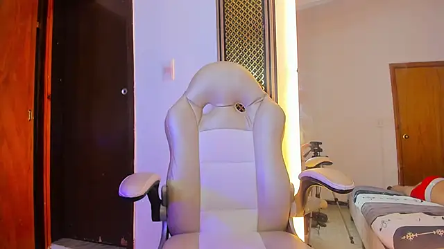 kayle_nico - Kayle_Nico's free webcam - UK Sex Cams