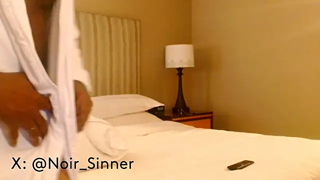 sinnernoir (M mature) - bath/shower/suds and wet body