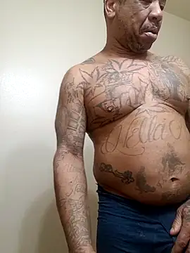 yellowwetfox (Ask my age) - Cum with me