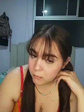 Webcam Model (its_lauu_)  is live.Free join now!