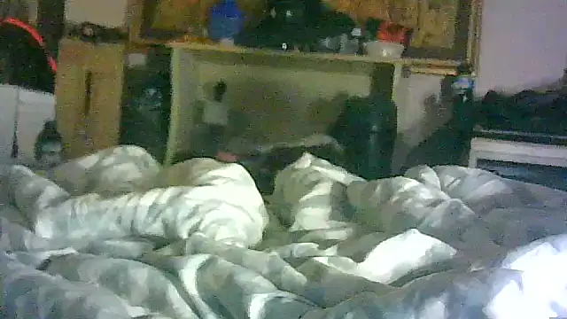 ON3YOULLN3VER_FIR3 webcam