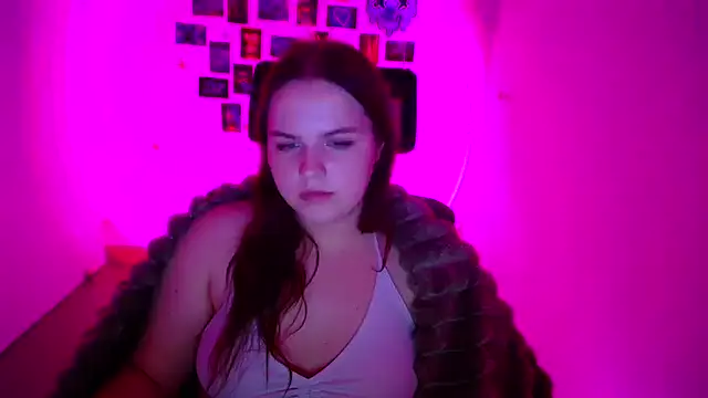 Kitty_Mia_Kitty webcam