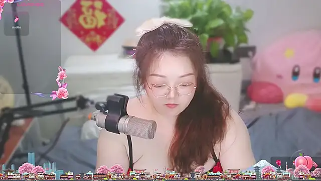 美女AngelwithEcup在线直播