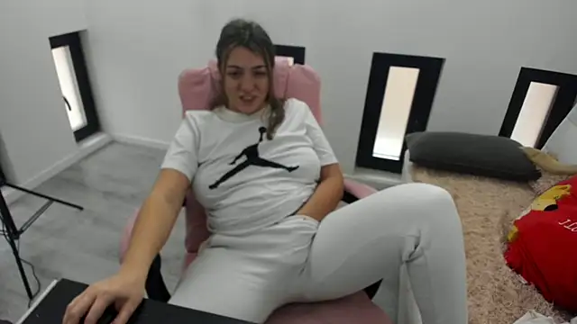 Dyana_Kaylinn webcam