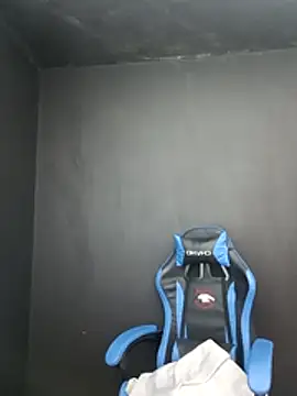 DickMasterfindom webcam