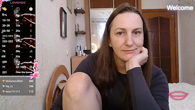 yevgeshka-milashka - Yevgeshka-Milashka's free webcam