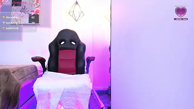 april_jones05 - April_jones05's free webcam - UK Sex Cams