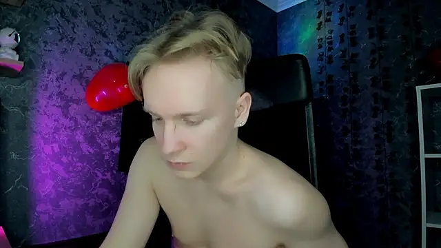 AlexxSweet webcam