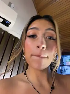 Atenea_cute21 webcam