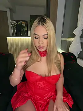 Webcam Model (Karyrios)  is live.Free join now!