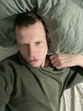 boltlowq - Boltlowq's free webcam - UK Sex Cams