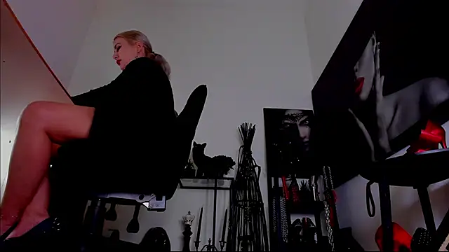 MistressDemi webcam