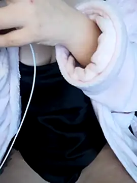 akumanis (F young) - Topless❤️