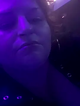 GingerAmayra23 webcam