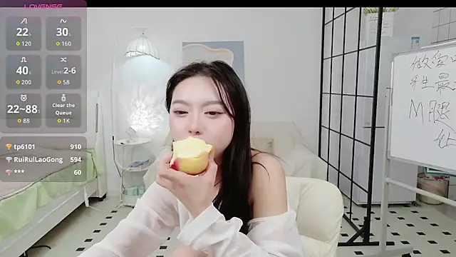 美女cosplay_LiLi在线直播